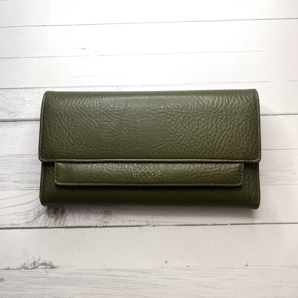 Matt & Nat Ilda Vegan Wallet in Leaf